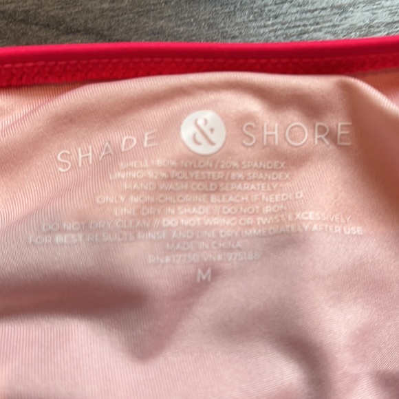 Bikini - Picture 3 of 7